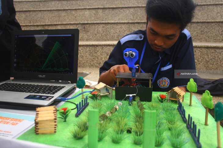 Pameran Robotika Berbasis Android