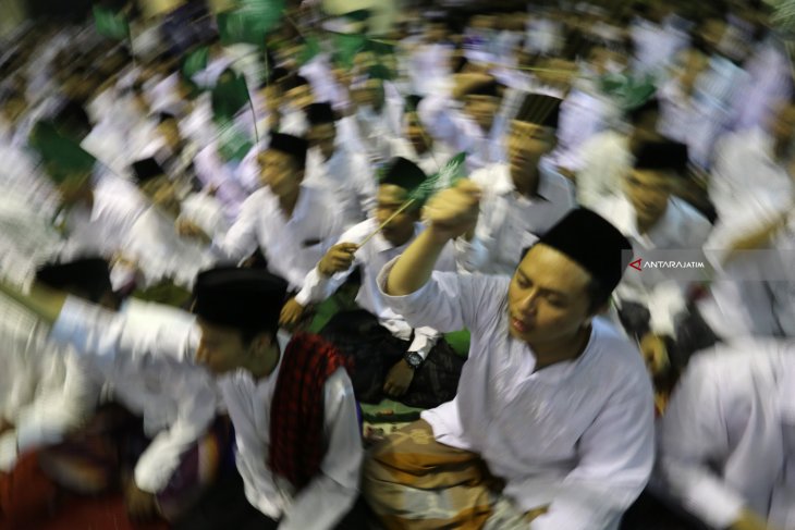 Pembacaan Satu Miliar Sholawat Nariyah