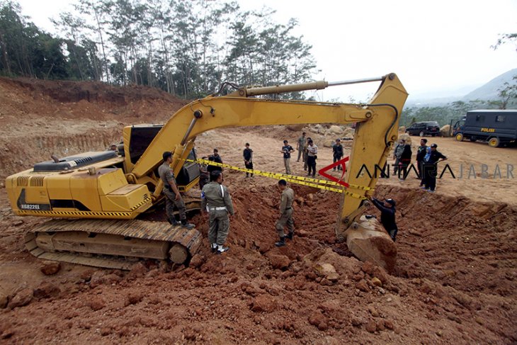 Penyegelan tambang galian C ilegal