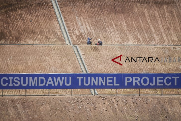 Proyek jalan tol Cisumdawu