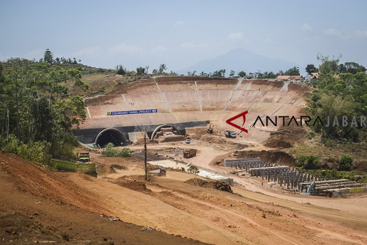 Proyek jalan tol Cisumdawu