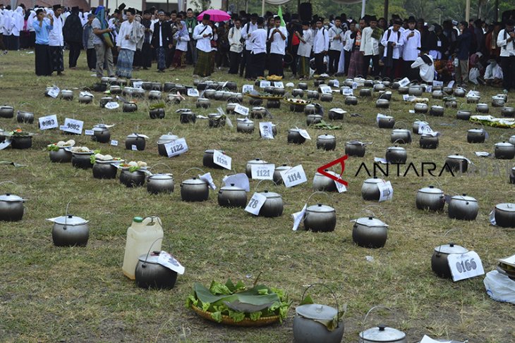 Lomba memasak nasi liwet