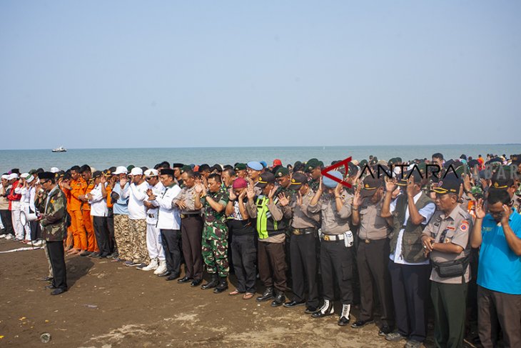 Shalat goib untuk korban pesawat Lion Air JT610