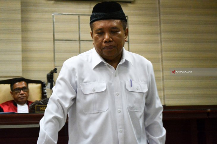 Sidang Dakwaan Kadis Perkebunan Jatim