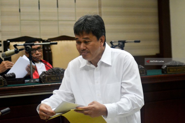 Sidang Dakwaan Mantan Kadisperidag Jatim