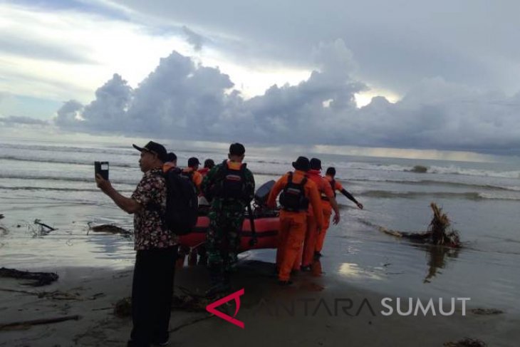 Basarnas cari warga hilang di sungai