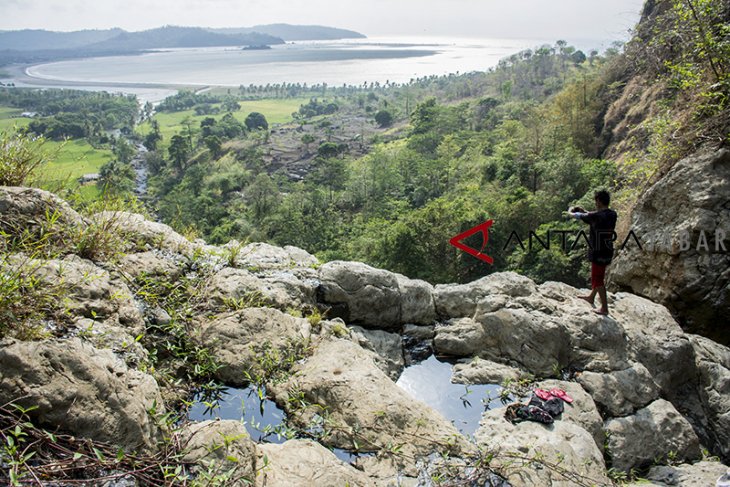 Wisata alam curug hepi