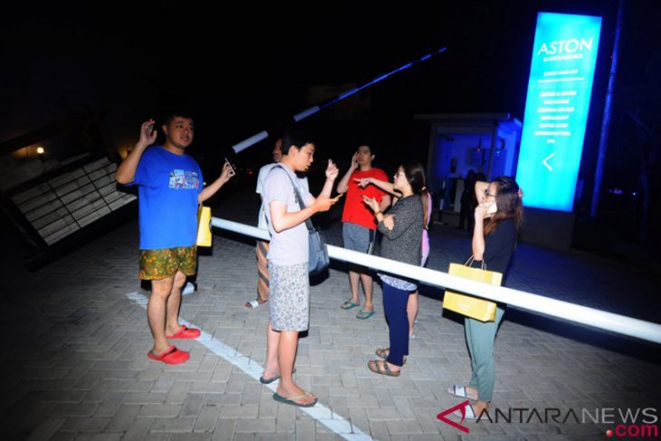 Tiga orang meninggal akibat gempa Jatim