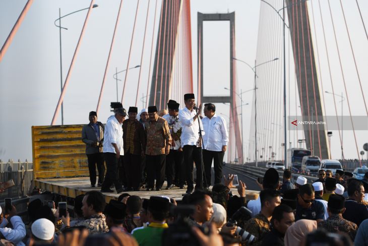 Pembebasan Tarif Tol Jembatan Suramadu