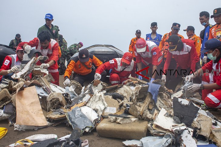 Pengumpulan puing pesawat Lion Air JT610