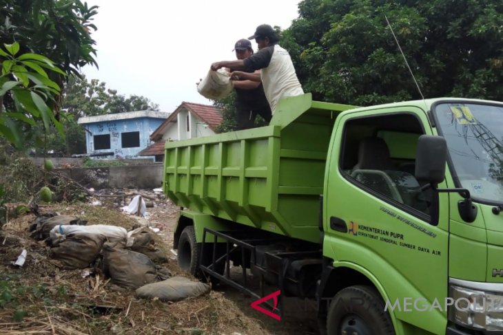 BBWSCC mulai tangani kerusakan tanggul Kali Bekasi