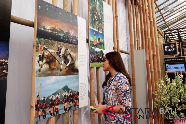 Antara pamerkan karya foto di Paviliun Indonesia