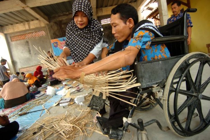 Pelatihan anyaman bambu