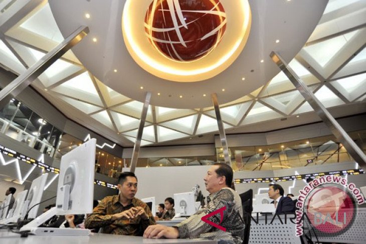 Economic growth clocked at five percent, IHSG-Rupiah remain positive