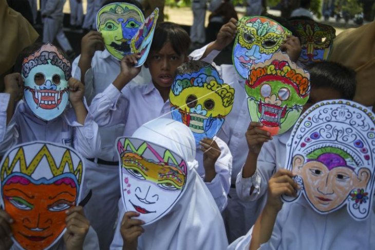 Seni topeng nusantara