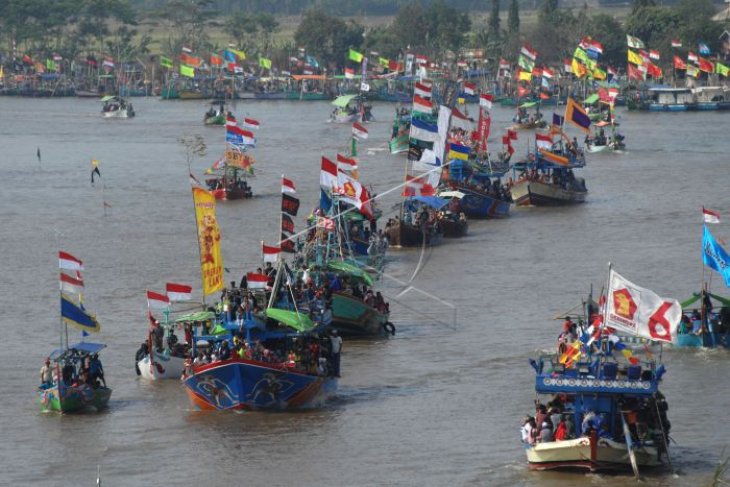 Tradisi sedekah laut