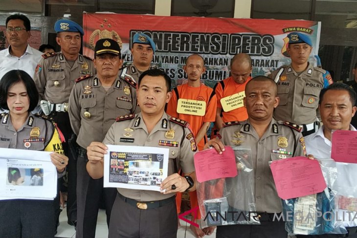 Diskominfo awasi akun media sosial berbau pornografi
