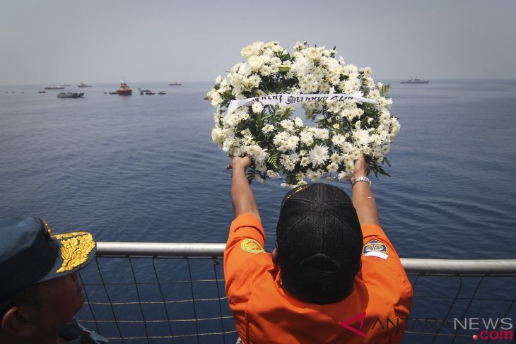 Doa Bersama Dan Tabur Bunga Jatuhnya Pesawat Lion Air JT 610