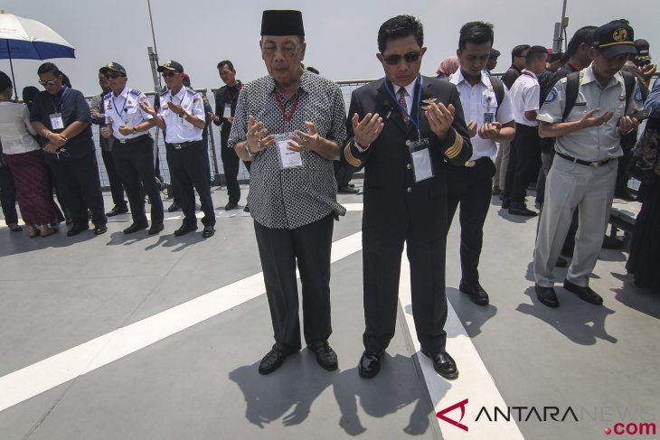 Doa Bersama Dan Tabur Bunga Jatuhnya Pesawat Lion Air JT 610