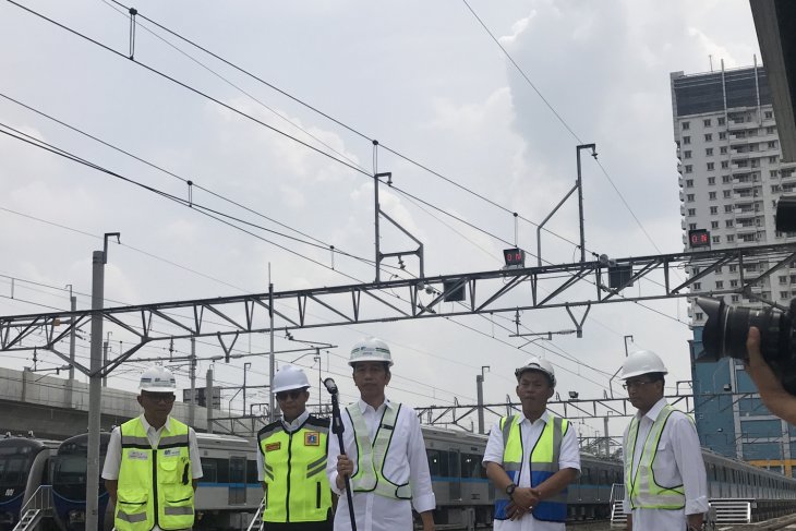 Jakarta`s elevated railsway to be operational in March 2019