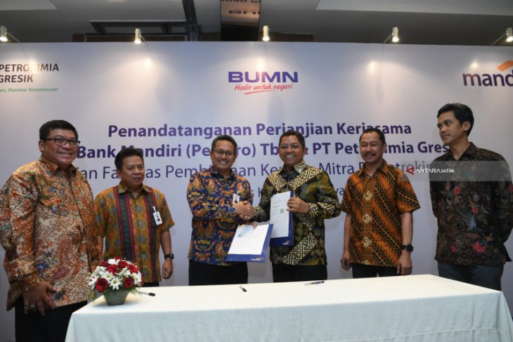 Kerjasama Bank Mandiri dengan Petrokimia Gresik