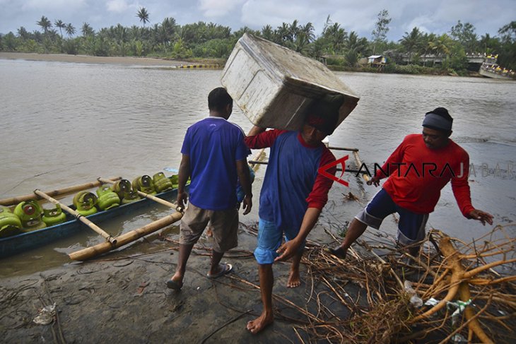 Perekonomian warga pasca jembatan ambruk