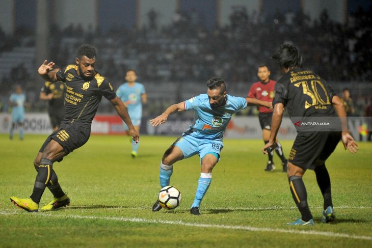 Persela Lamongan Kalagkan Sriwijaya FC