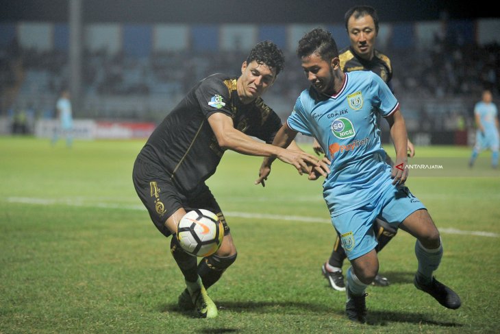 Persela Lamongan Kalagkan Sriwijaya FC