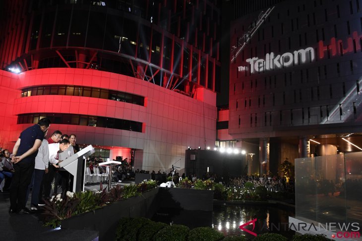 Presiden Resmikan The Telkom Hub