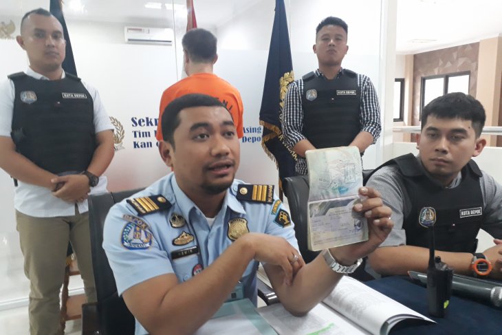 Imigrasi Depok amankan warga Australia di apartemen Cinere