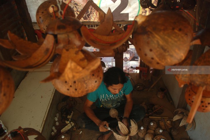 Perajin Batok Kelapa