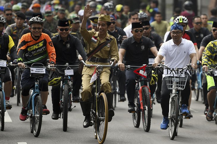 Presiden mengikuti Bandung lautan sepeda