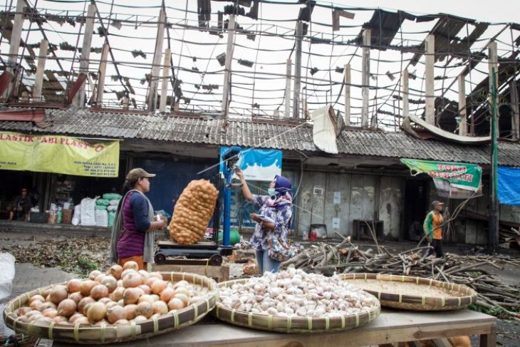 Pedagang Pasar Legi