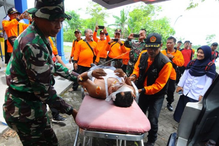 Simulasi evakuasi mandiri gunung Merapi