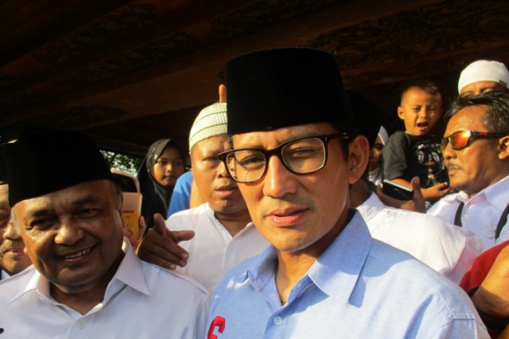 Di Blitar, Calon Wakil Presiden Sandiaga Ziarah ke Makam Bung Karno