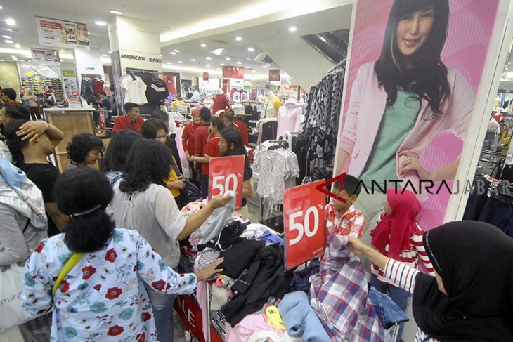 Belanja diskon akhir tahun 