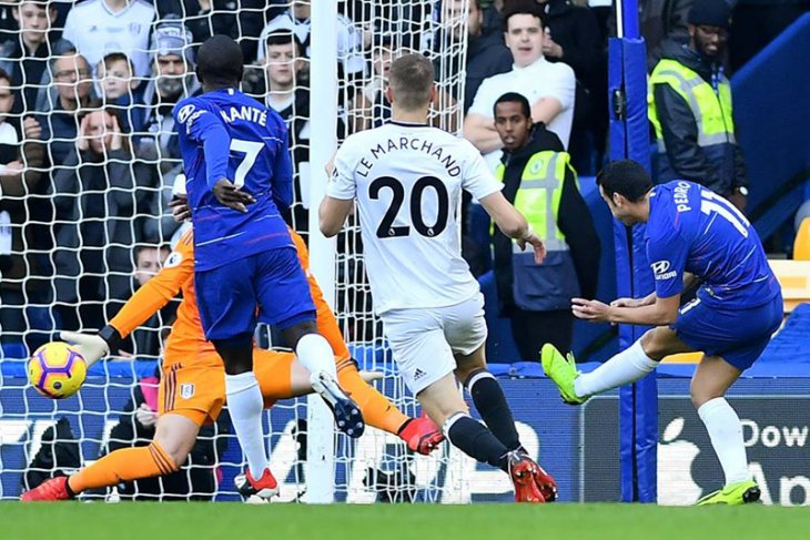Bekuk Fulham, Sarri puji penampilan Kante