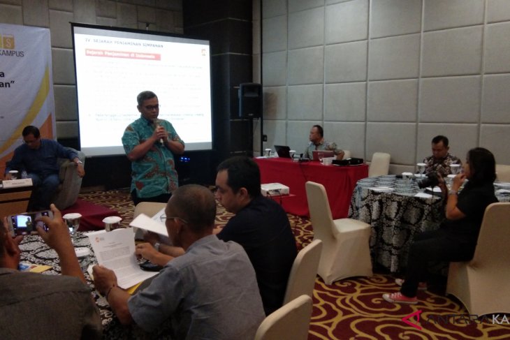 Meningkatkan kepercayaan masyarakat terhadap perbankan