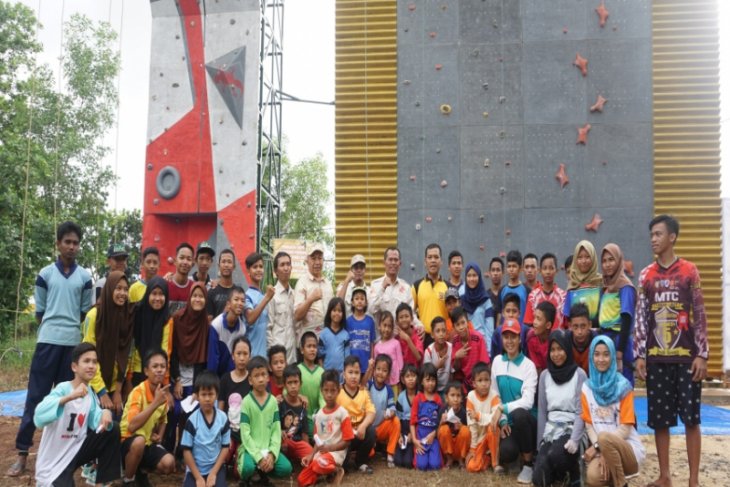 Lomba panjat FPTI