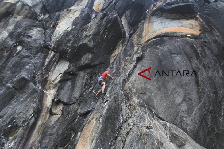 Indonesia climbing festival 