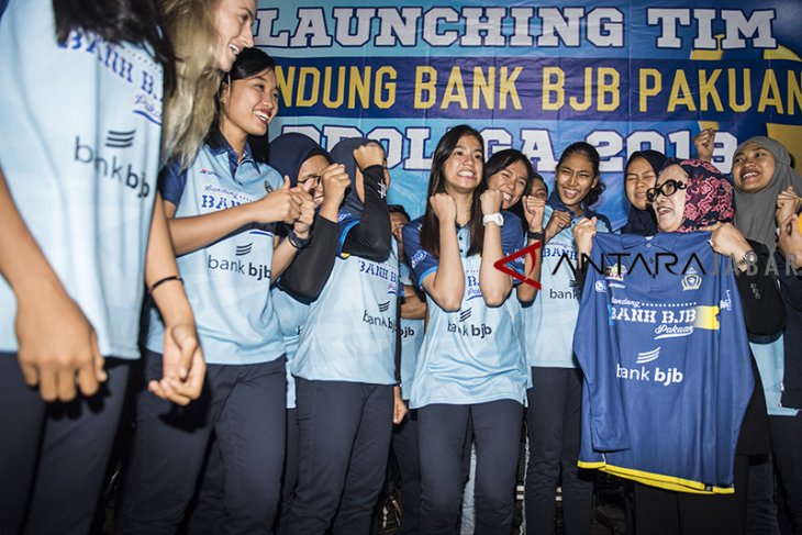 Peluncuran tim voli putri Bandung bank bjb Pakuan