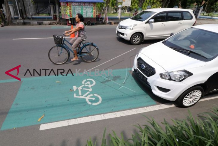 Fungsi jalur sepeda belum maksimal