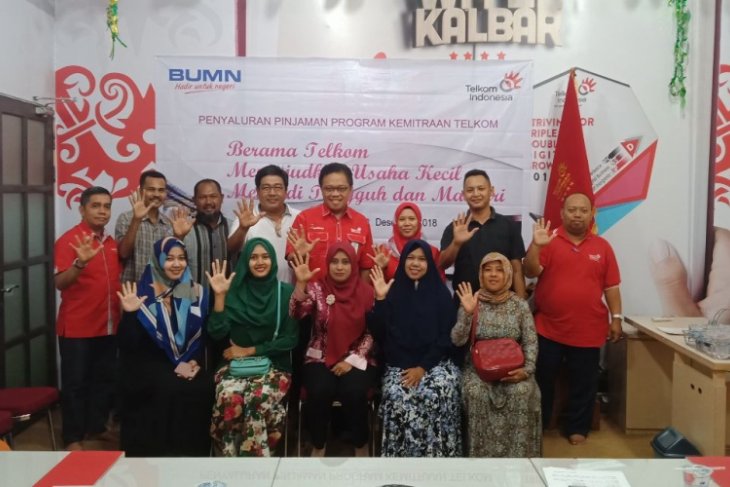 Telkom salurkan Rp3,6 miliar ke UMKM Kalbar
