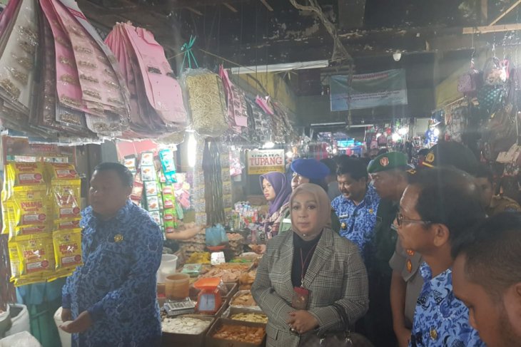 Jelang Natal harga kebutuhan pokok di Pasar Sibolga Nauli normal