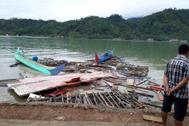 Sunda Strait tsunami flattens two villages in South Lampung - ANTARA News