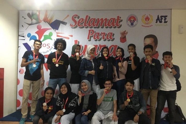 Mahasiswa Universitas Pancasila raih 15 medali kejuaran karate