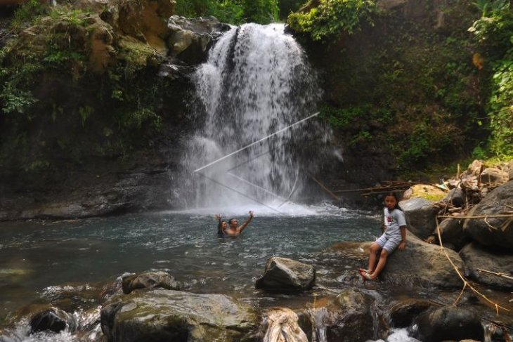 Wisata Curug Titang