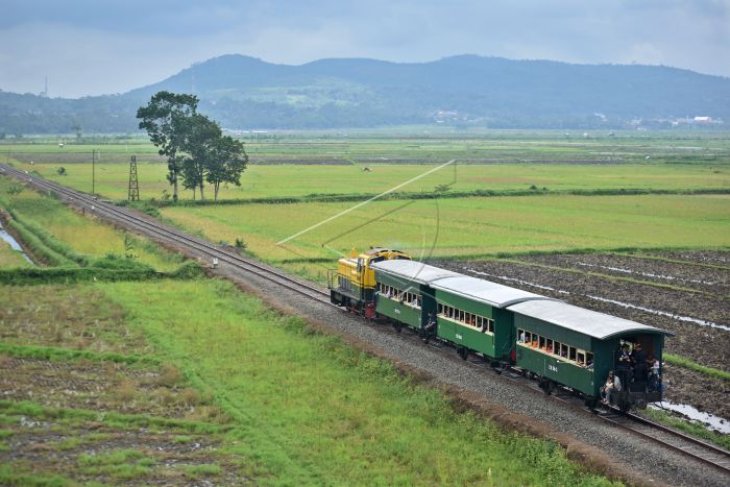 Wisata kereta kuno