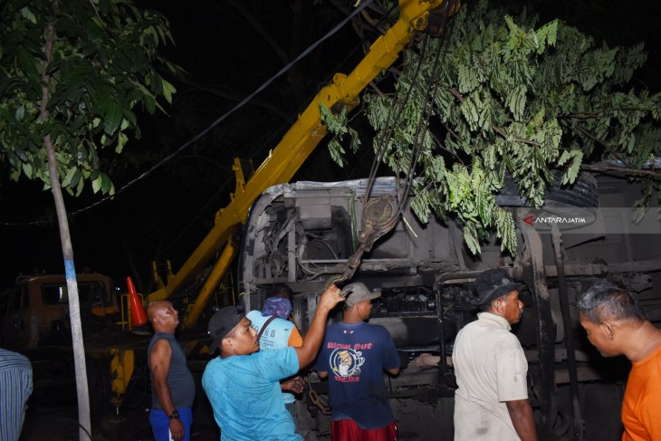 Kecelakaan Bus di Madiun