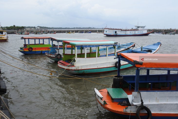 Pelabuhan Tutup Di Situbondo